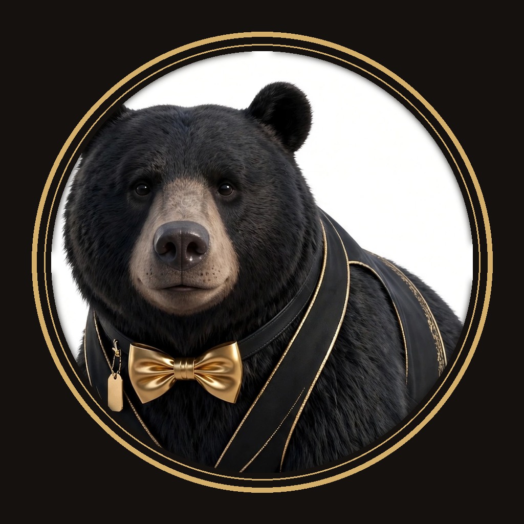 Bougie Bear Chalet black bear emblem
